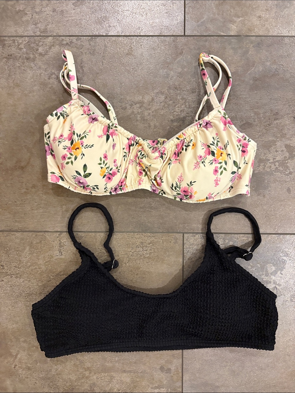 Women’s Floral Cream Bikini Top & Black Textured Bikini Top
